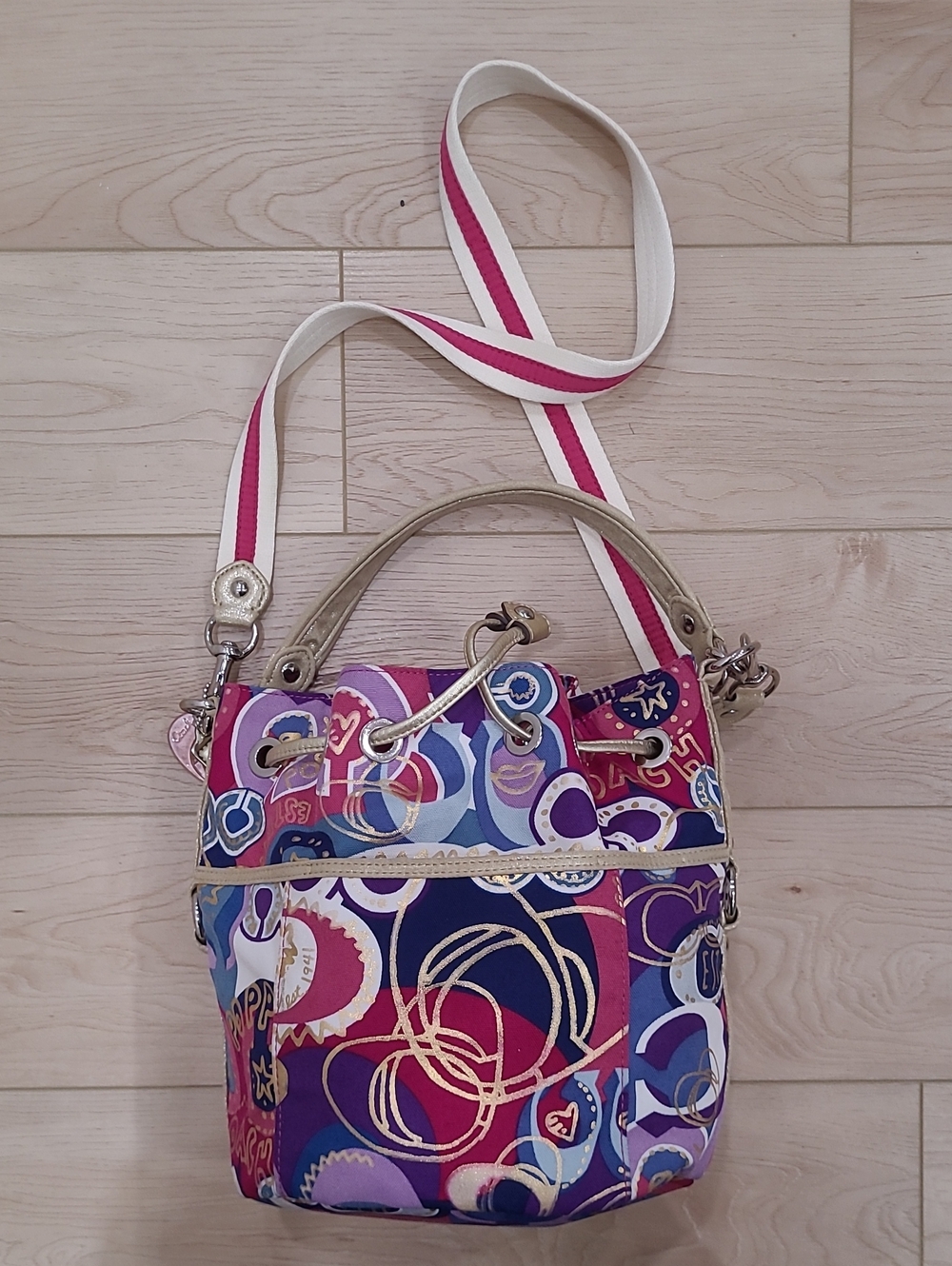 Y2K Vintage Coach Poppy "Pop C" Graffiti Drawstring Cinch Bucket Bag
